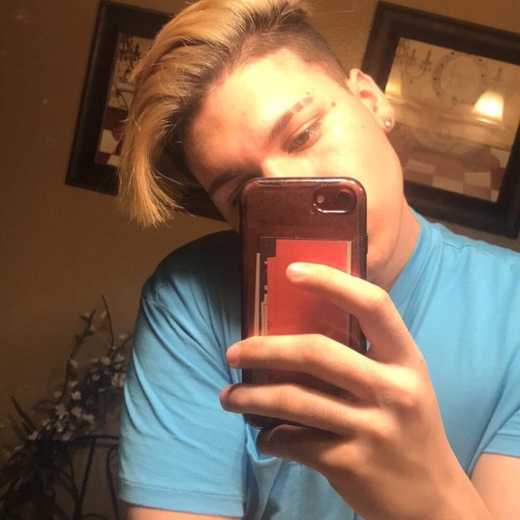 Meet your Posher, Alberto - Picture 2 of 8